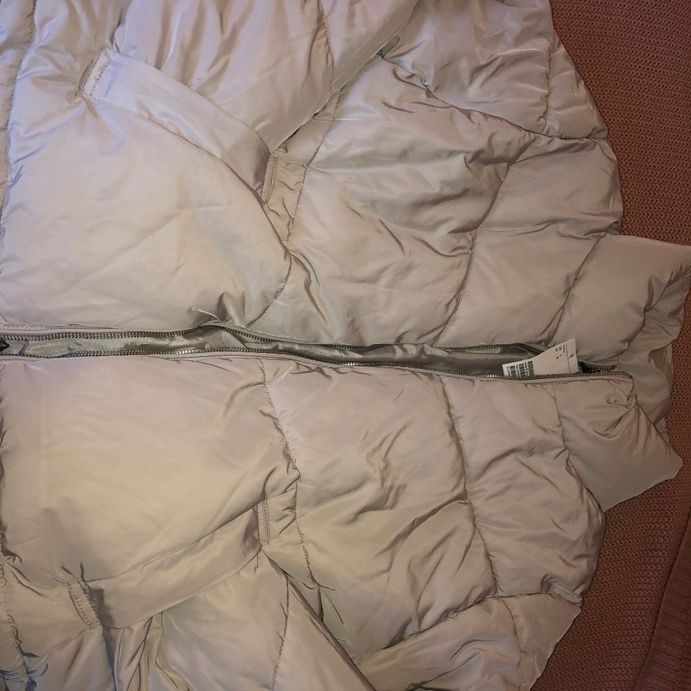 H&M Boxy Puffer Jacket Light Grey